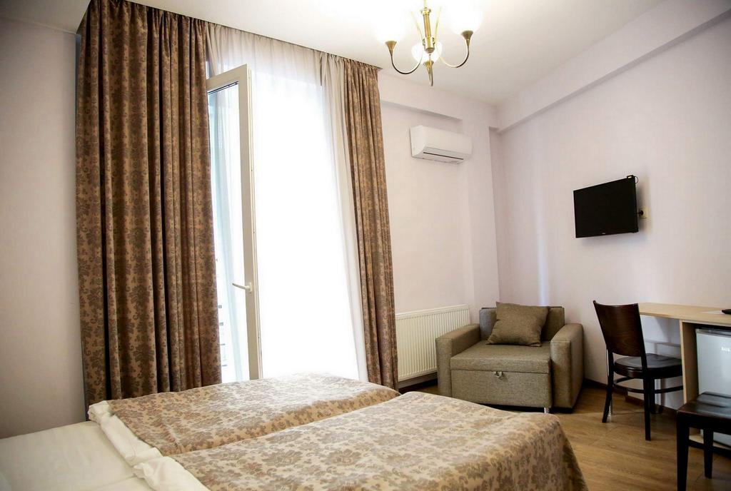 Hotel Feri Tbilisi Exteriör bild